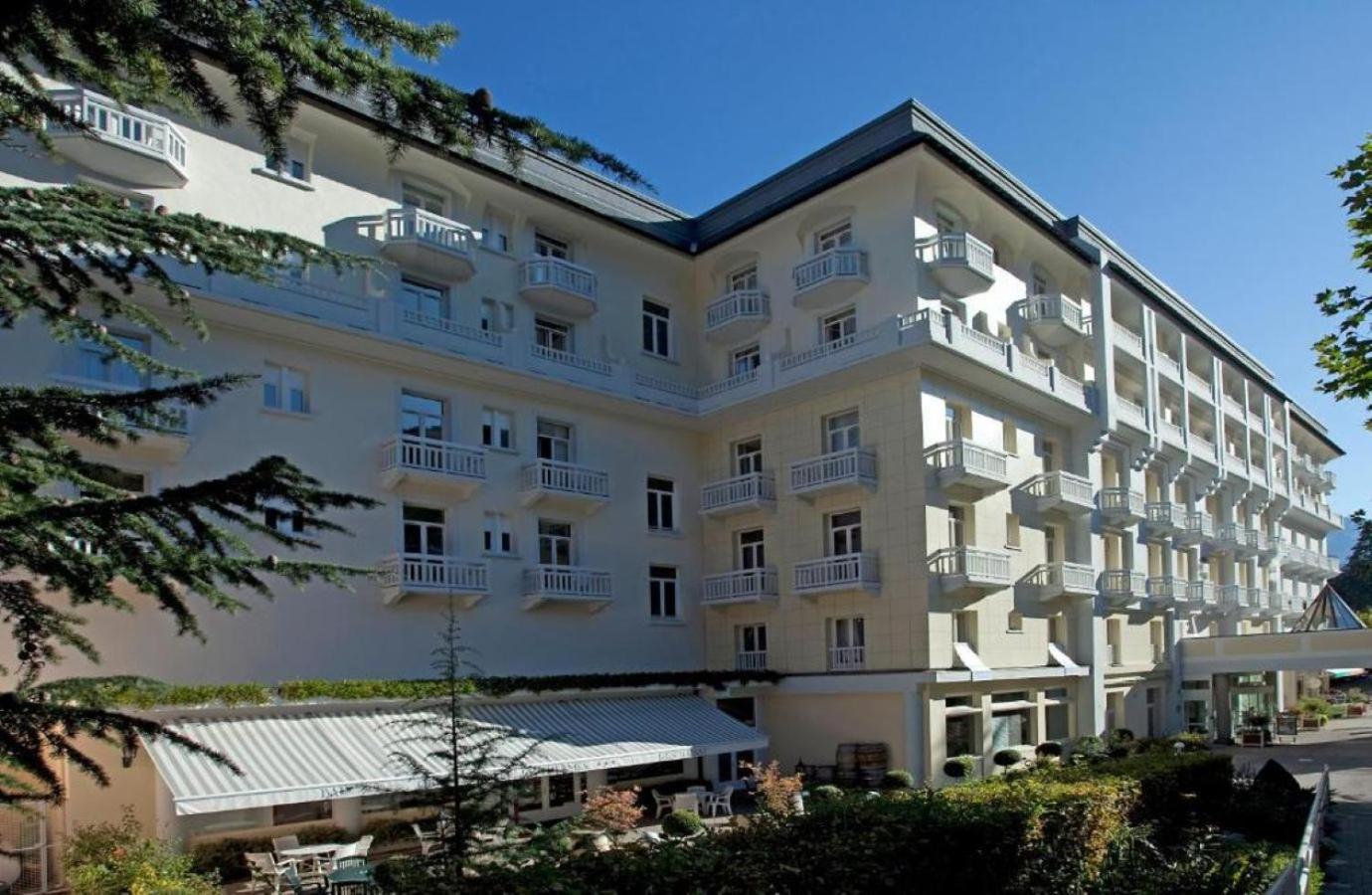 Mercure Brides Les Bains Grand Hôtel des Thermes Brides-les-Bains Exterior foto
